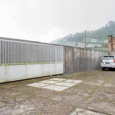 RedDoorz near Candi Cetho Karanganyar Karanganyar  Bagian luar foto