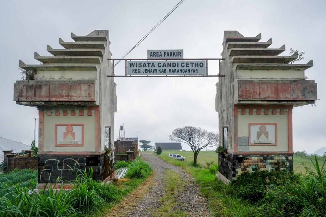 RedDoorz near Candi Cetho Karanganyar Karanganyar  Bagian luar foto